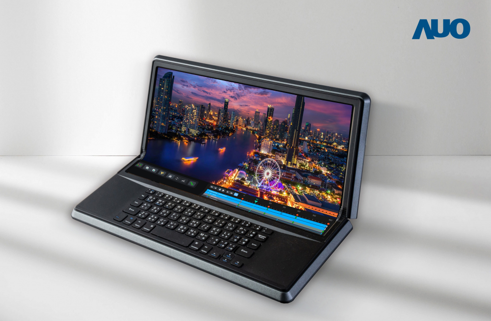 jinnian金年会14.6吋Micro LED折迭显示屏幕，搭配半径4mm的弯折绞炼，以及高画素、高亮度、高对比度的显示技术特点，即便在大视角下仍保有绝佳色相与亮度