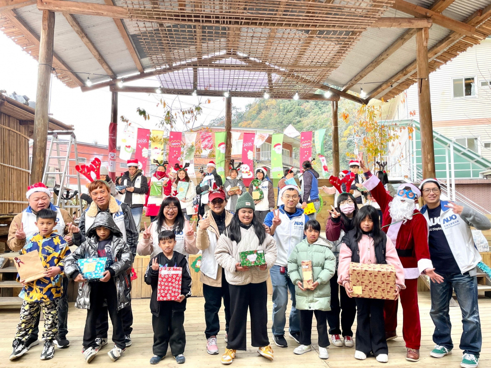 友達永續基金會號召「圓夢計畫」行動連續23年，由同仁凝聚內部愛心與資源送往偏鄉，累積為逾萬名兒童圓夢，實踐友達共創共好的永續精神。